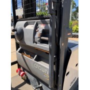 Used Crown Stockpicker SP3400