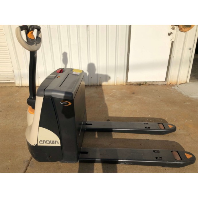 Crown WP3020 Refurbished Pallet Truck